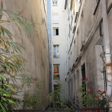 Superbe T3 Terrasse Coeur De Paris Historique Apartment Exterior photo